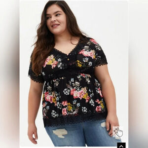 Torrid Super Soft Knits Black Lace Trim Floral Print Blouse